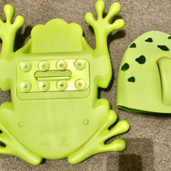 BOON FROG PAD BATH CADDY AND SCOOP WITH SUCTION MOUNT - Picture 3 of 4